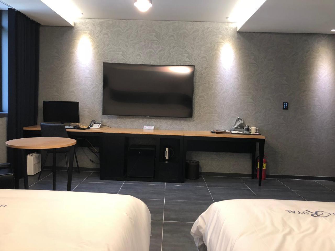 Royal Hotel Jeongeup Esterno foto